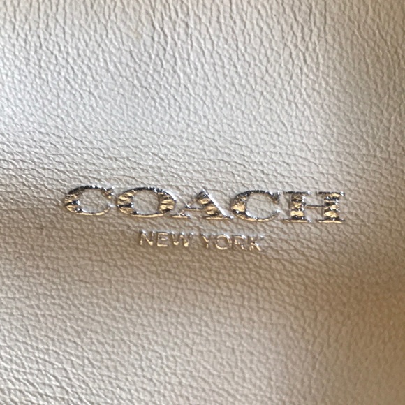 Coach - Picture 8 of 8